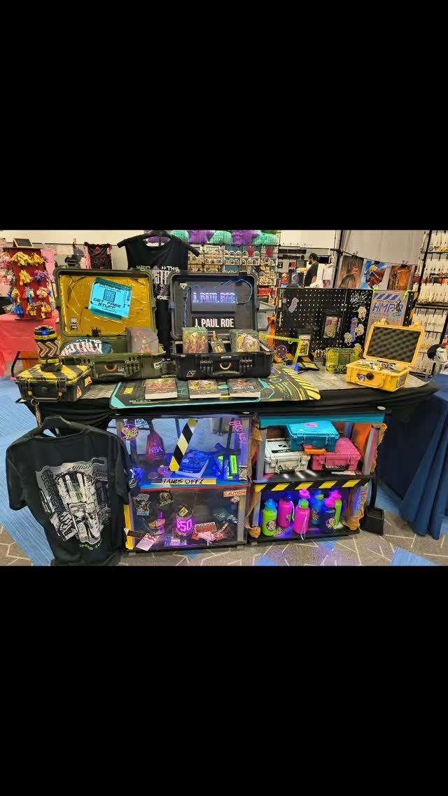 Set up at @lakelandanimefest and trying out the new under-table display shelves! #cyberpunk #indieauthor