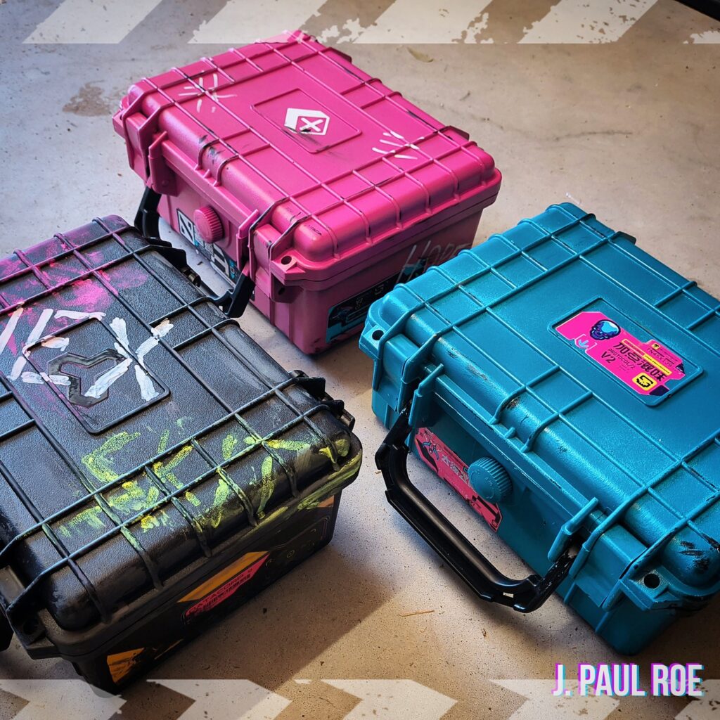 Finished a few more of my #cyberpunk collector's crates! (Every one a different style, individually numbered.) 🦾

These will be loaded with my novels and stickers before going on sale at my next event!

#cyberpunkart #cyberpunkstyle #scifi #sciencefiction #author #indieauthor